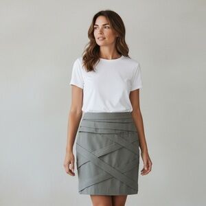 Katherine Kidd Skirt. Size 6 fully lined zipper in back gray.